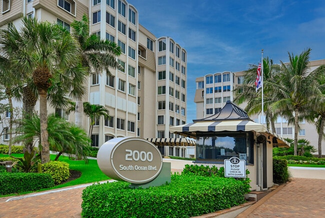 2000 S Ocean Blvd in Delray Beach, FL - Building Photo - Building Photo
