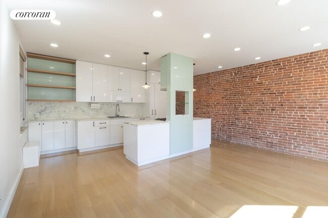 101 W 81st St in New York, NY - Foto de edificio - Building Photo