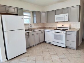 478 Robbe Ave in Belleville, MI - Building Photo - Building Photo