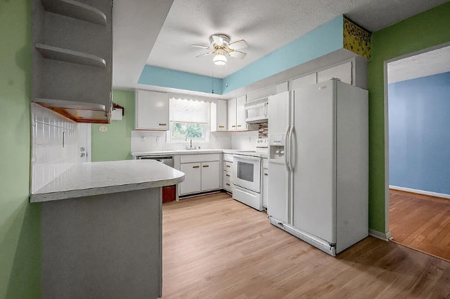 property at 1184 Devonport Cir