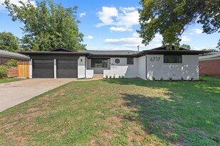 6717 Victoria Ave in North Richland Hills, TX - Building Photo