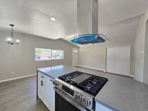 44510 21st St W in Lancaster, CA - Building Photo - Building Photo