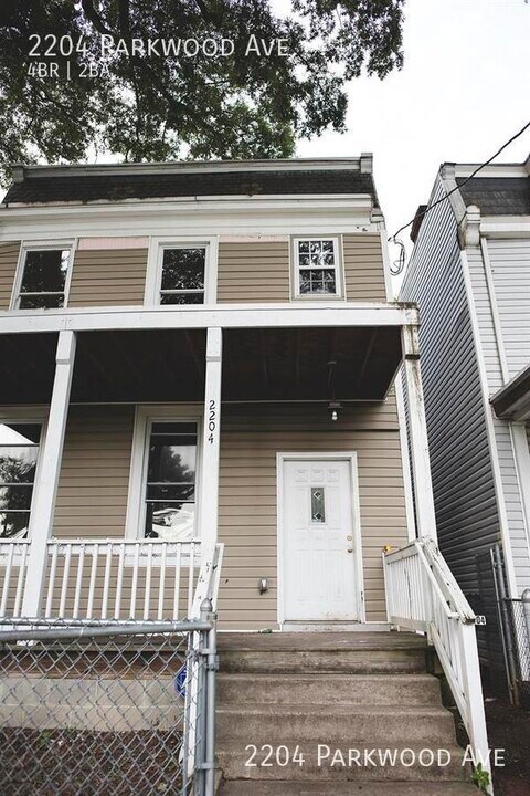 2204 Parkwood Ave in Richmond, VA - Building Photo
