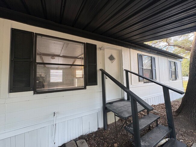 11640 County Rd 579 in Thonotosassa, FL - Building Photo - Building Photo