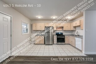 4043 S Harlem Ave in Berwyn, IL - Building Photo
