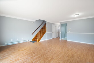 714 Newhall St in Hamden, CT - Building Photo - Building Photo