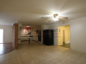 2900 Meadowlark Ln in Tyler, TX - Building Photo - Building Photo