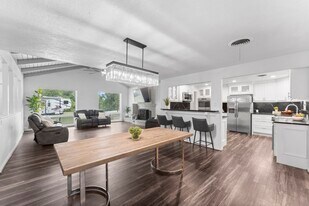 910 Imperial Ln in Huffman, TX - Building Photo