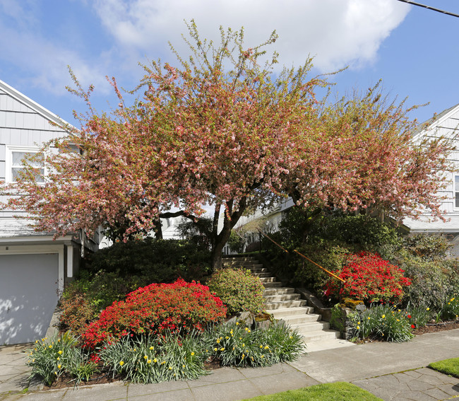 555 NE Fargo St in Portland, OR - Building Photo - Building Photo