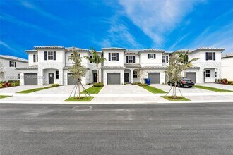 11925 NW 46th St in Coral Springs, FL - Building Photo - Building Photo