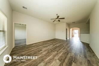 421 E Mobile Terrace in Mustang, OK - Building Photo - Building Photo