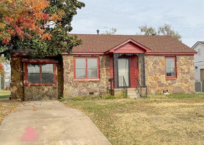 203 W Dale St in Norman, OK - Building Photo - Building Photo