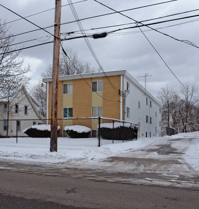 Rhodes Avenue Apartments in Akron, OH - Building Photo - Building Photo