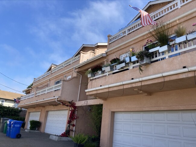 896 Front St, Unit C in Grover Beach, CA - Foto de edificio - Building Photo