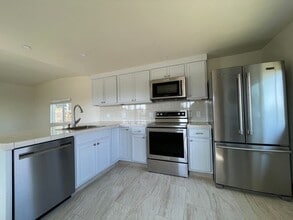7981 Moss Landing Rd in Moss Landing, CA - Building Photo - Building Photo
