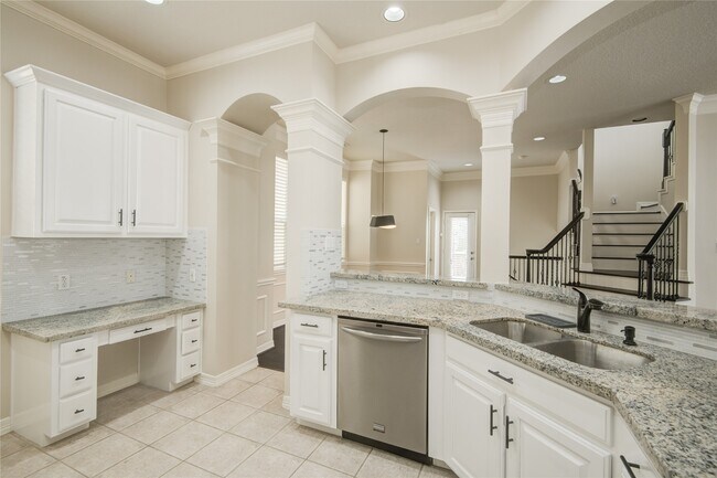 property at 5417 Lillian St