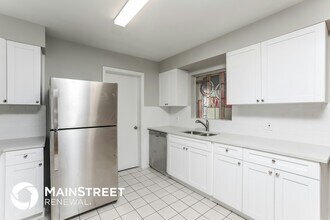 723 E Grove Pl in DeLand, FL - Foto de edificio - Building Photo