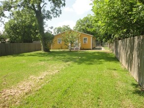 144 Campbell Ave-Unit -A in Pasadena, TX - Building Photo - Building Photo