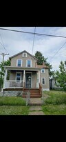 48 Clark St in Uniontown, PA - Building Photo