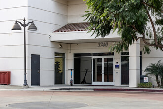 Bedford Promenade in Los Angeles, CA - Building Photo - Building Photo