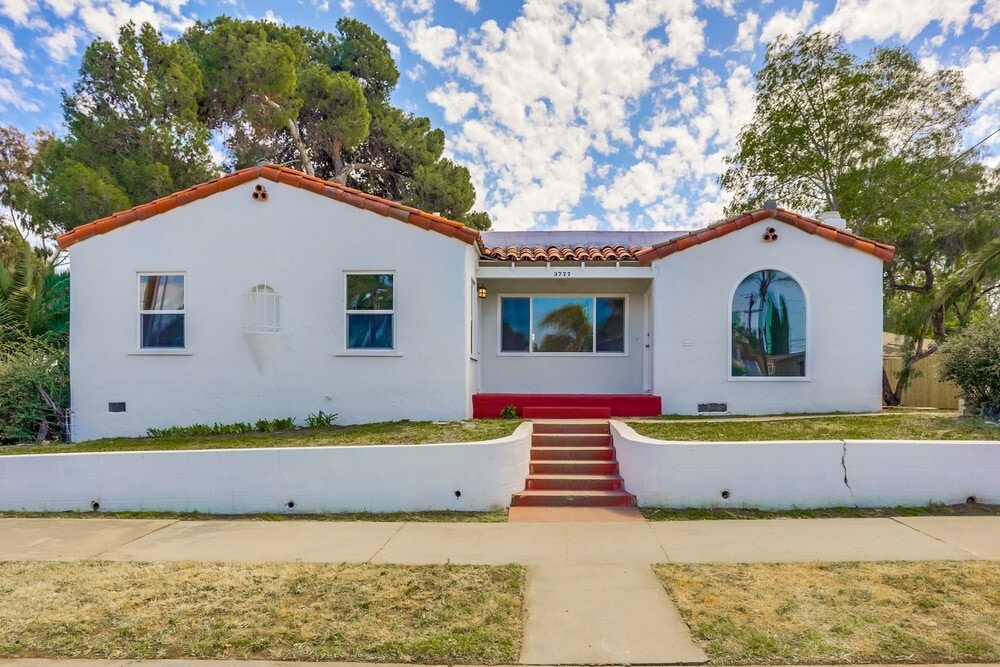 3777 Dwight St in San Diego, CA - Foto de edificio