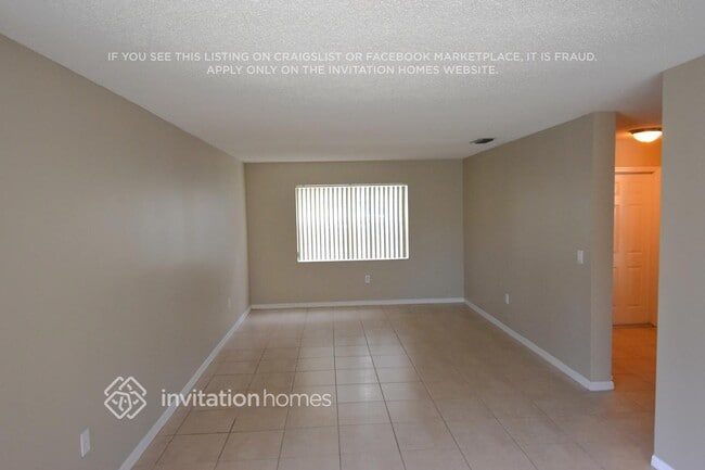 146 Gables Blvd in Weston, FL - Building Photo - Building Photo