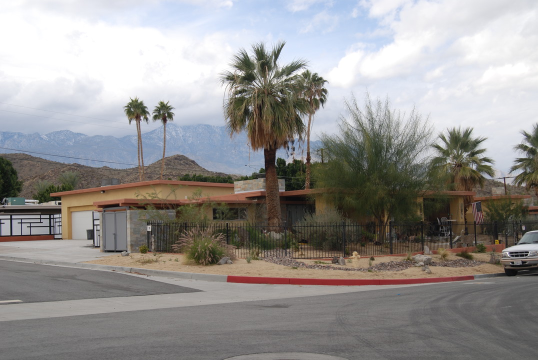 37227 Melrose Dr in Cathedral City, CA - Building Photo