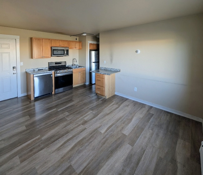 618 Gambell St in Anchorage, AK - Foto de edificio - Building Photo
