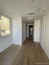 19-14 21st Rd in Queens, NY - Building Photo - Building Photo