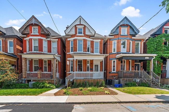 40 Ashley St in Hamilton, ON - Building Photo - Building Photo