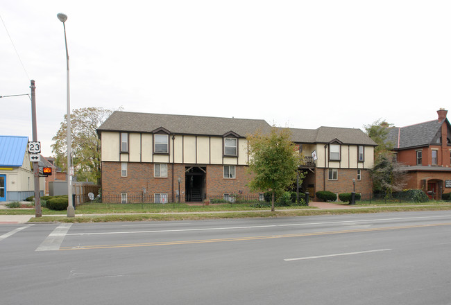 Bavarian Garten in Columbus, OH - Foto de edificio - Building Photo