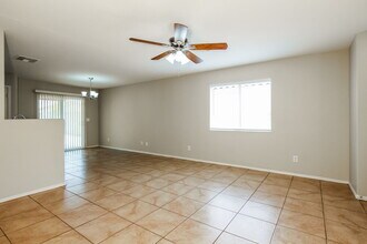 7120 W Whyman Ave in Phoenix, AZ - Building Photo - Building Photo