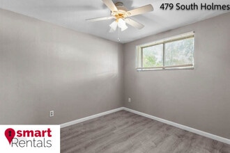 479 S Holmes Ave in Kirkwood, MO - Building Photo - Building Photo