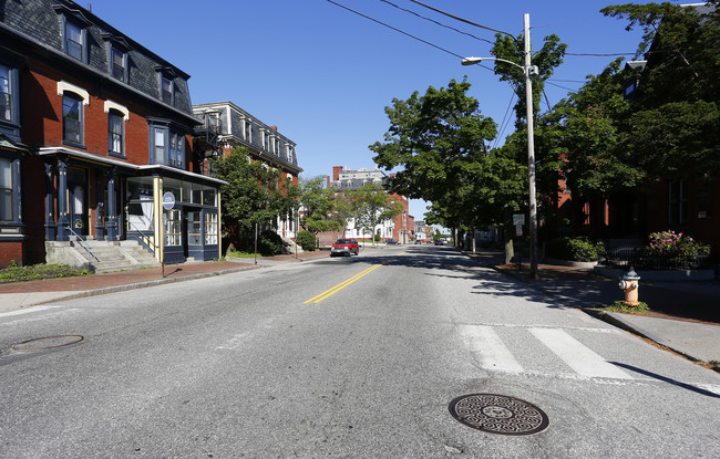 764 Congress St in Portland, ME - Building Photo - Building Photo