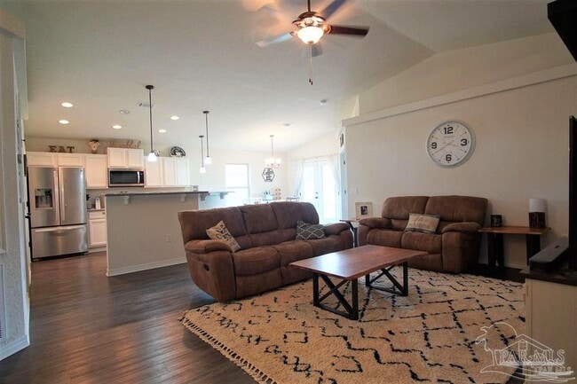 4410 Thistle Pine Ct in Milton, FL - Building Photo - Building Photo