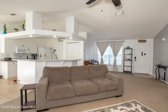 726 Media Terrace in Sebastian, FL - Building Photo - Building Photo