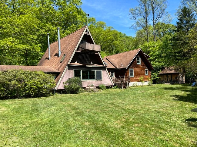 property at 1930 White Day Creek Rd