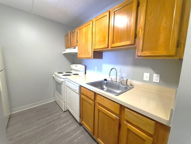 7 Ocean View Dr in Boston, MA - Foto de edificio - Building Photo