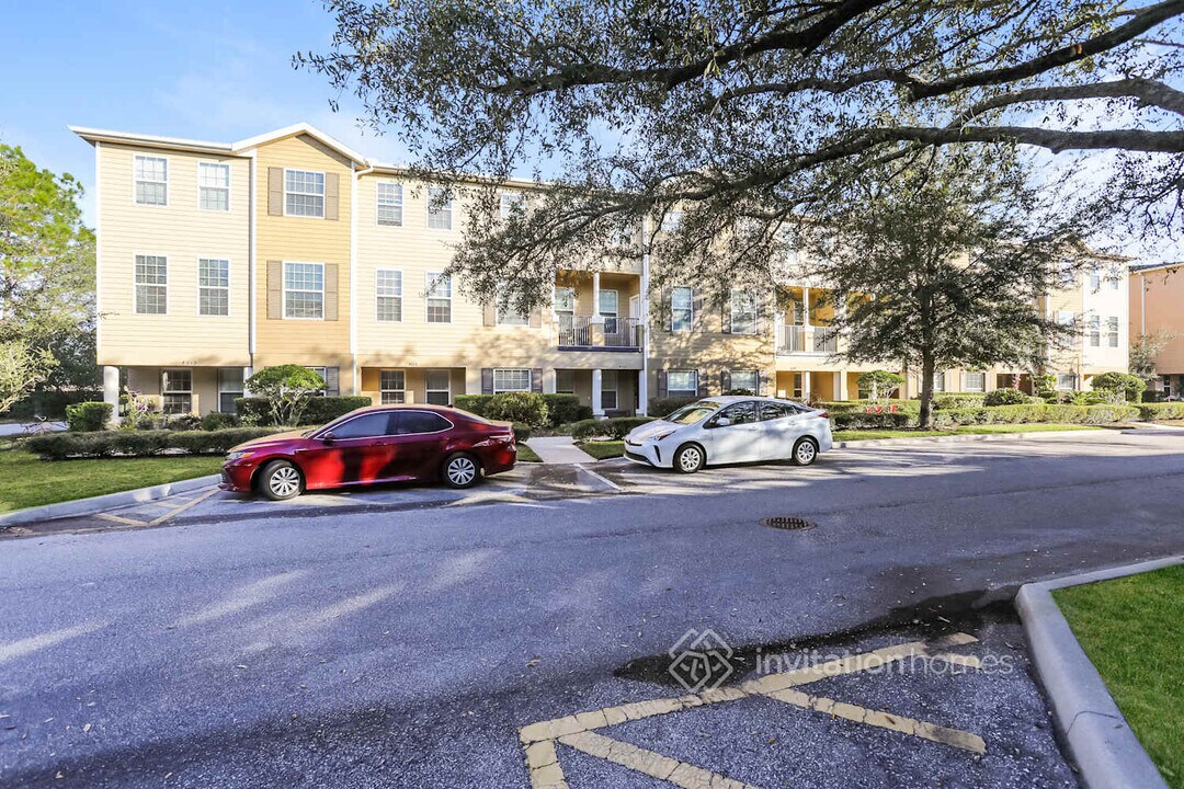 4298 Regal Town Ln in Lake Mary, FL - Foto de edificio