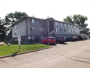 Lincoln Pointe in St. Cloud, MN - Foto de edificio - Building Photo