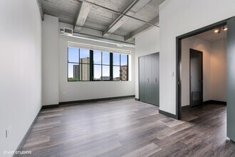 2101 S Wabash Ave in Chicago, IL - Building Photo - Building Photo