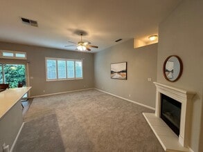 1834 Treeline Way in Manteca, CA - Building Photo - Building Photo