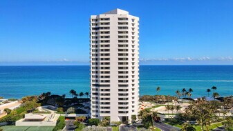5080 N Ocean Dr in Riviera Beach, FL - Building Photo
