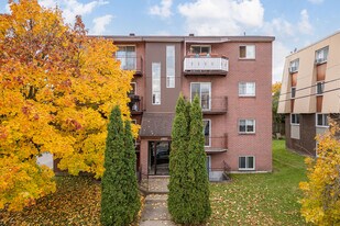 410 Clapin Pl in Laval, QC - Building Photo