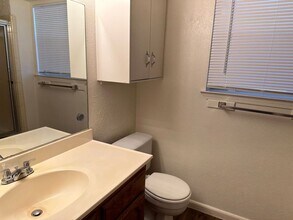 2713 Hurstview Dr in Hurst, TX - Building Photo - Building Photo