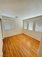 6084 Conroe Ct in Las Vegas, NV - Building Photo - Building Photo