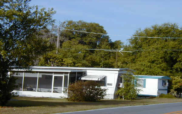 Aloha Rainbow Marina in Winter Haven, FL - Building Photo