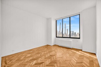 200-210 E 65th St in New York, NY - Building Photo - Building Photo