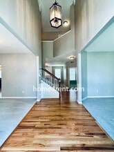 8719 Dunraven St in Lenexa, KS - Building Photo - Building Photo