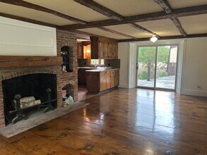 114 Mile Creek Rd in Old Lyme, CT - Building Photo - Building Photo